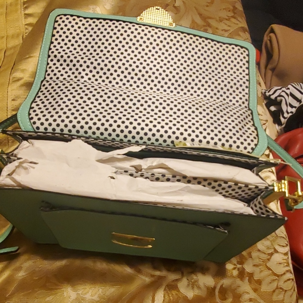 Purse - Picture 2 of 4
